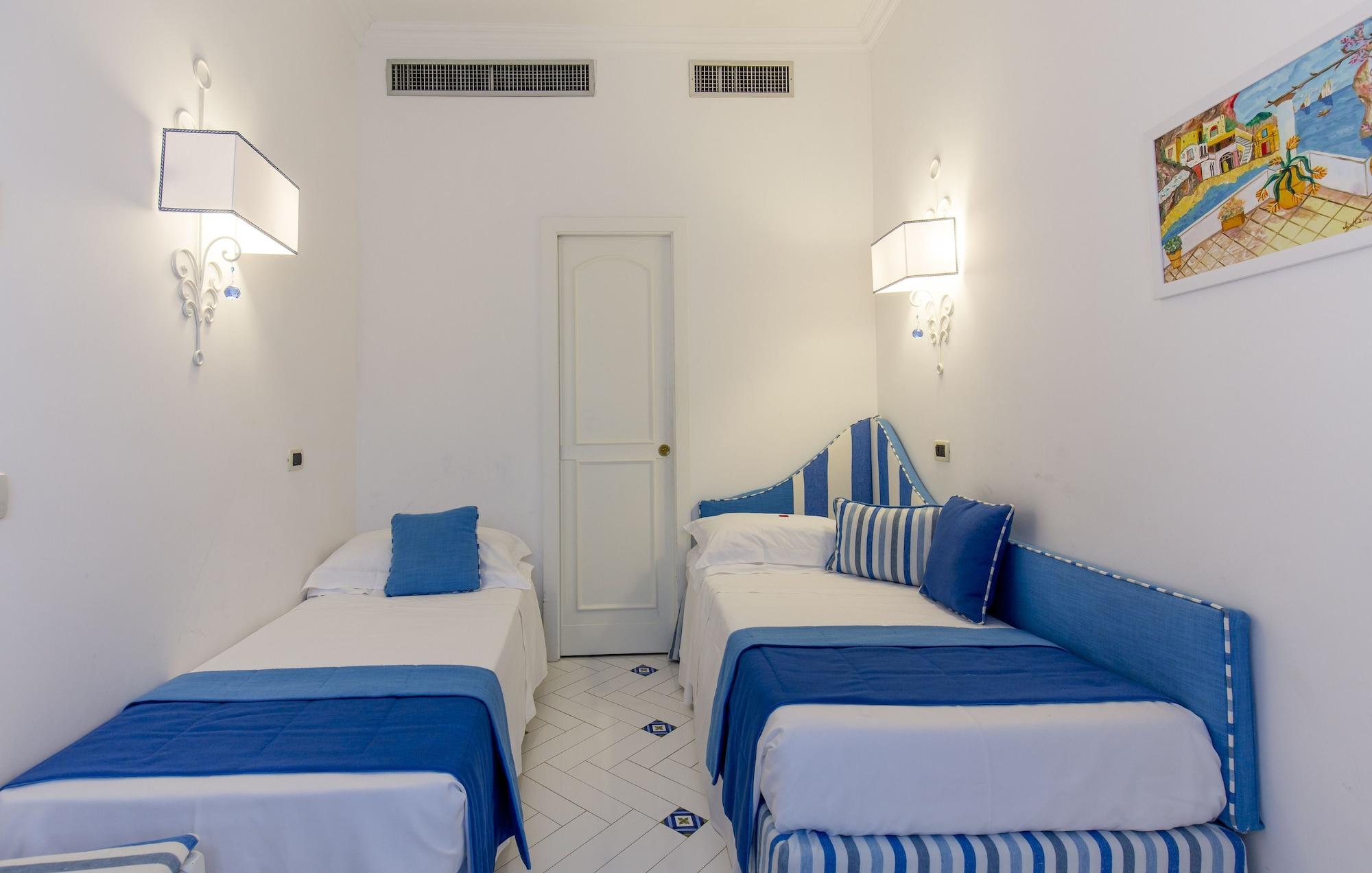 Di Hotel Sorrent