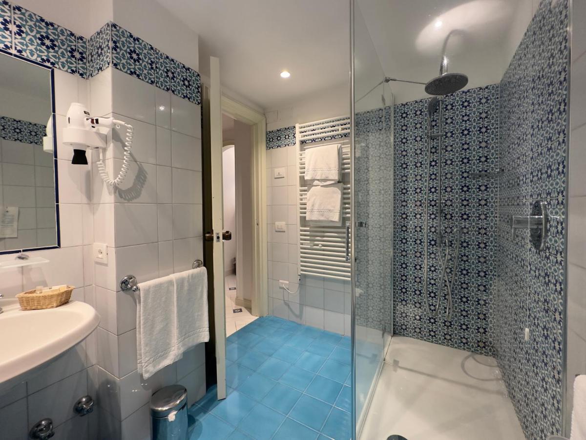 Di Hotel Sorrent